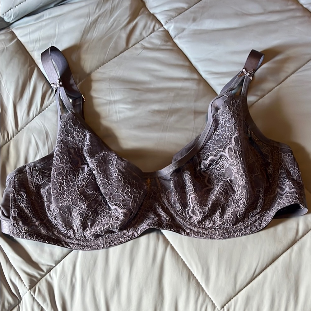 Victoria’s Secret Dream Angels balconet Lace Underwire Bra